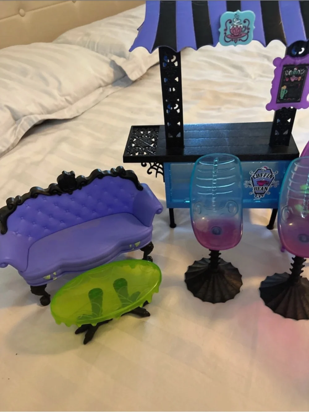 monster high purple and neon playset furniture accessories